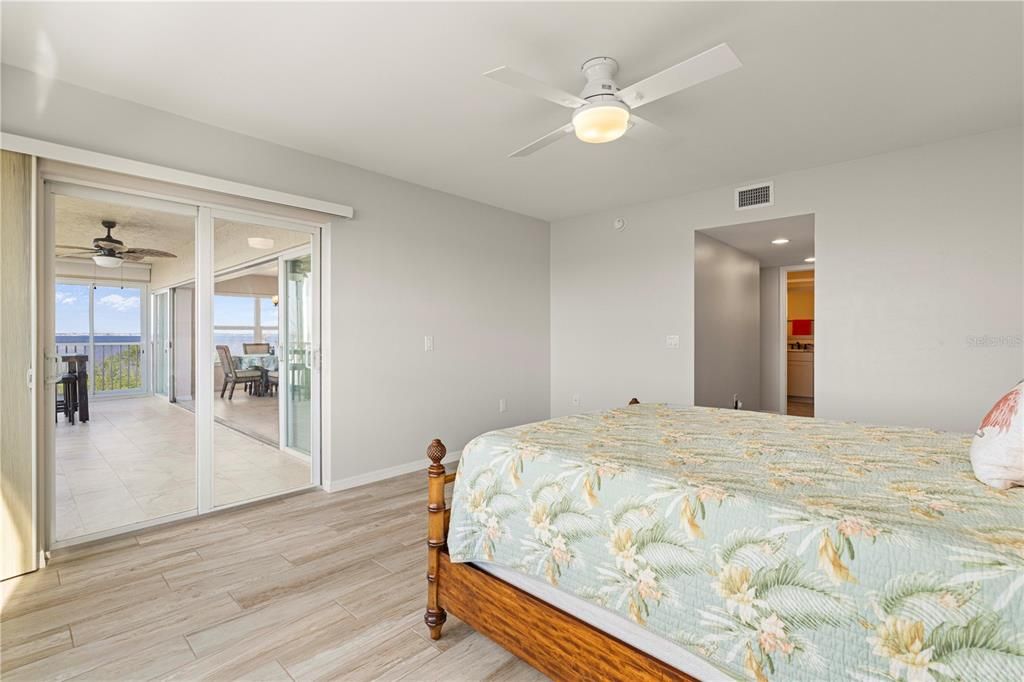 На продажу: $399,900 (3 спален, 2 ванн, 1592 Квадратных фут)