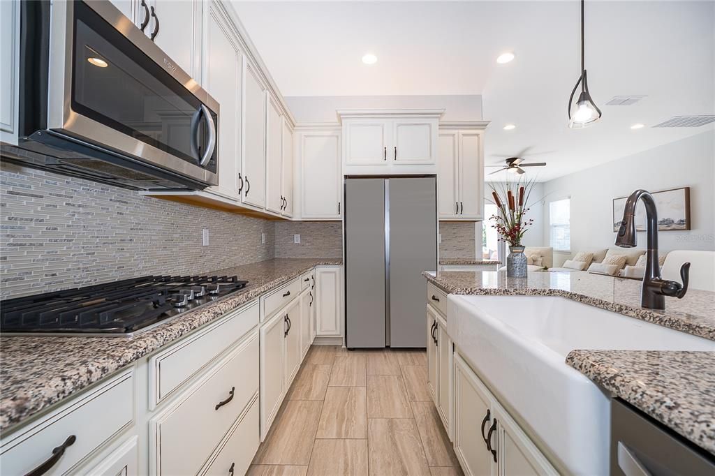 На продажу: $1,090,000 (5 спален, 3 ванн, 3083 Квадратных фут)