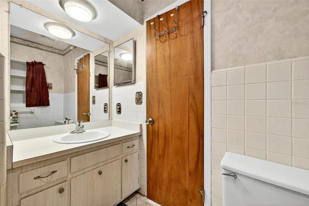 Active With Contract: $395,000 (4 beds, 3 baths, 2313 Square Feet)