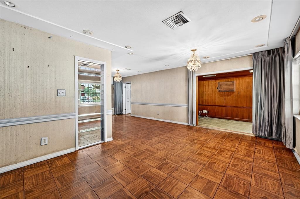 Active With Contract: $395,000 (4 beds, 3 baths, 2313 Square Feet)