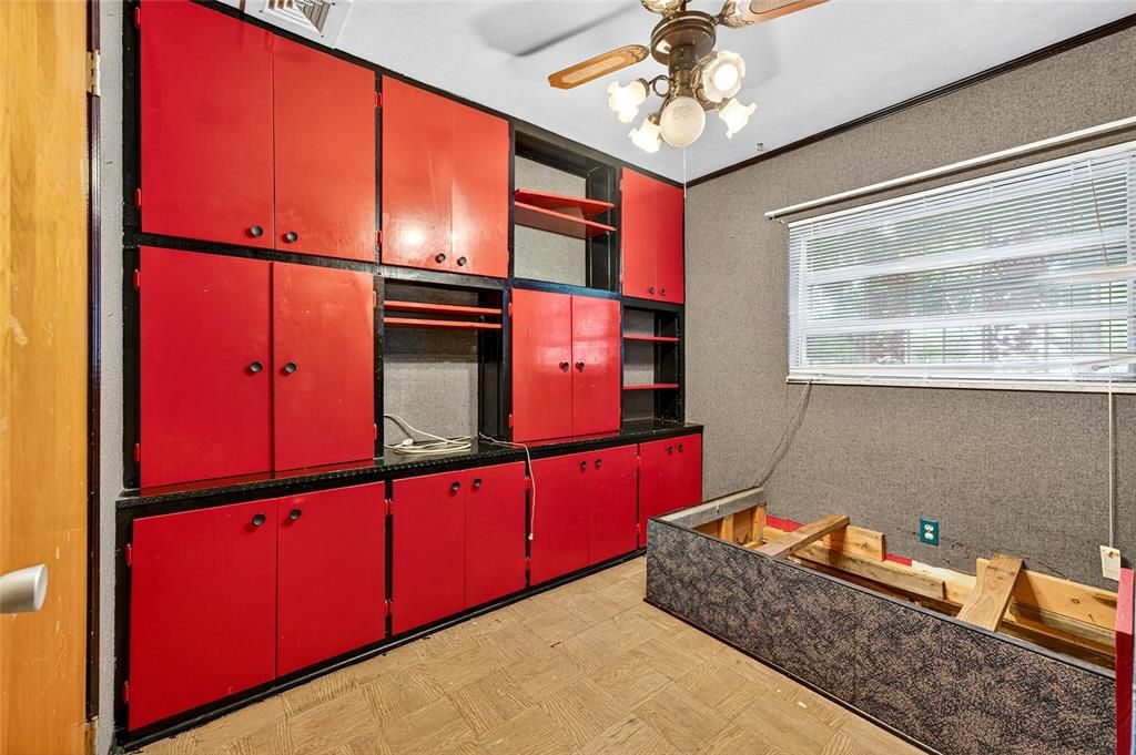 Active With Contract: $395,000 (4 beds, 3 baths, 2313 Square Feet)