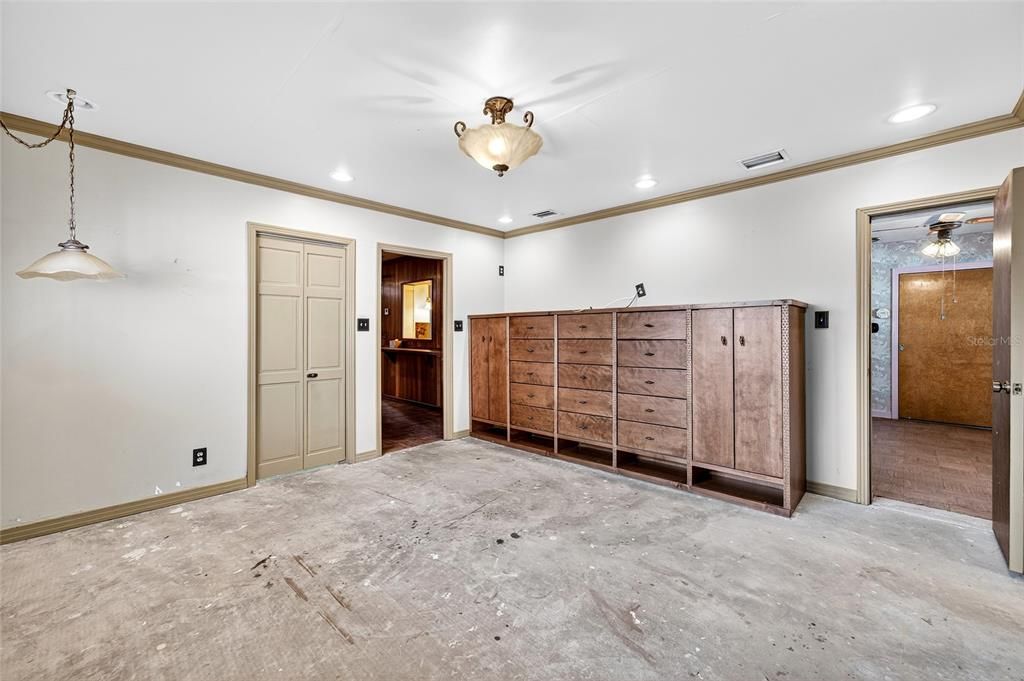 Active With Contract: $395,000 (4 beds, 3 baths, 2313 Square Feet)