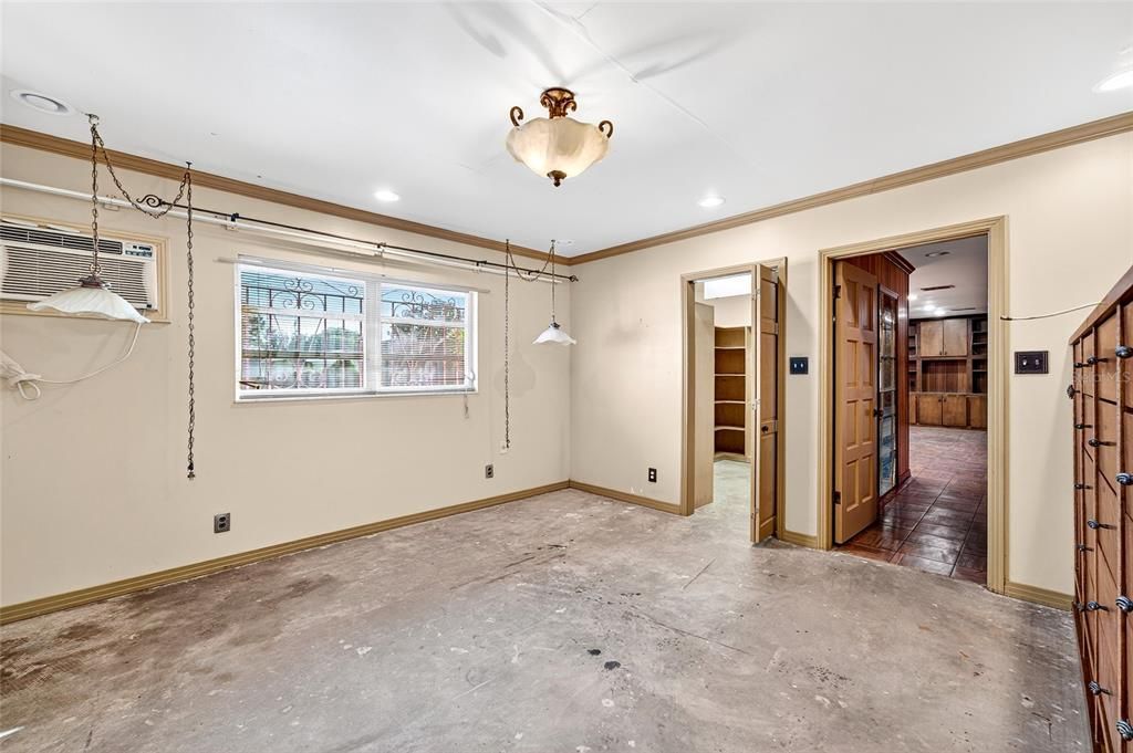 Active With Contract: $395,000 (4 beds, 3 baths, 2313 Square Feet)