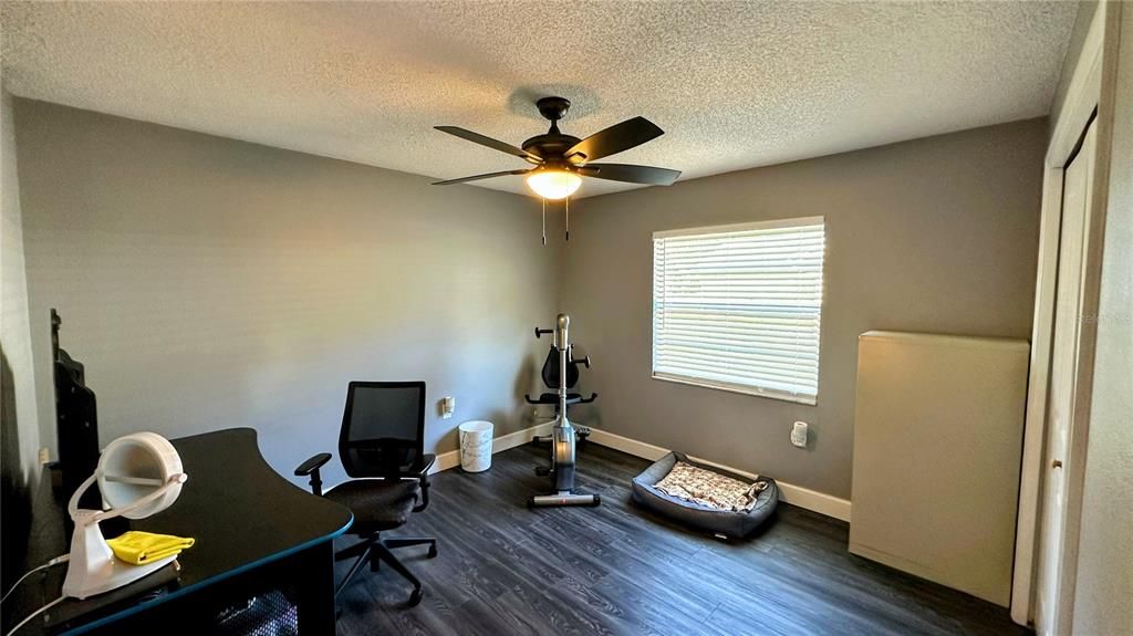 For Sale: $320,000 (3 beds, 2 baths, 1646 Square Feet)