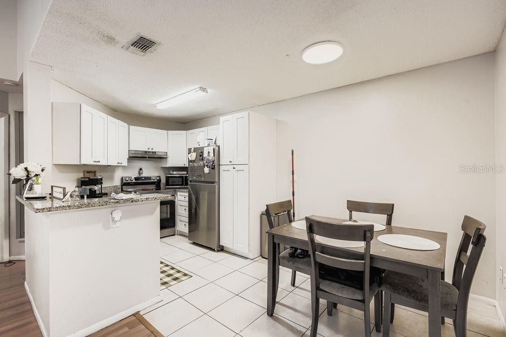 En Venta: $199,000 (3 camas, 2 baños, 1100 Pies cuadrados)