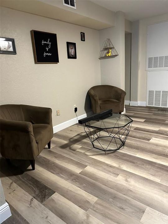 For Sale: $162,786 (2 beds, 2 baths, 890 Square Feet)