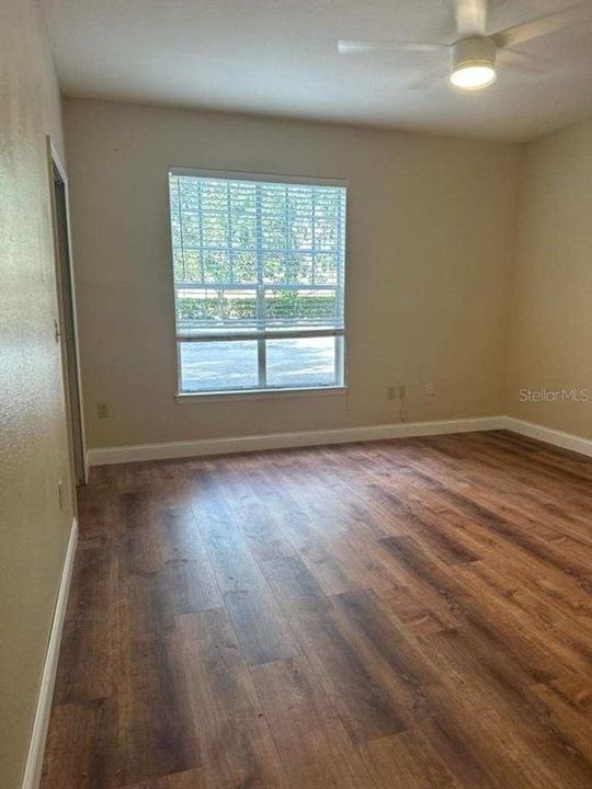 For Sale: $162,786 (2 beds, 2 baths, 890 Square Feet)