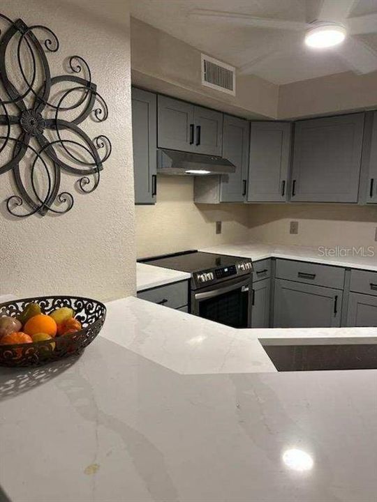 For Sale: $162,786 (2 beds, 2 baths, 890 Square Feet)