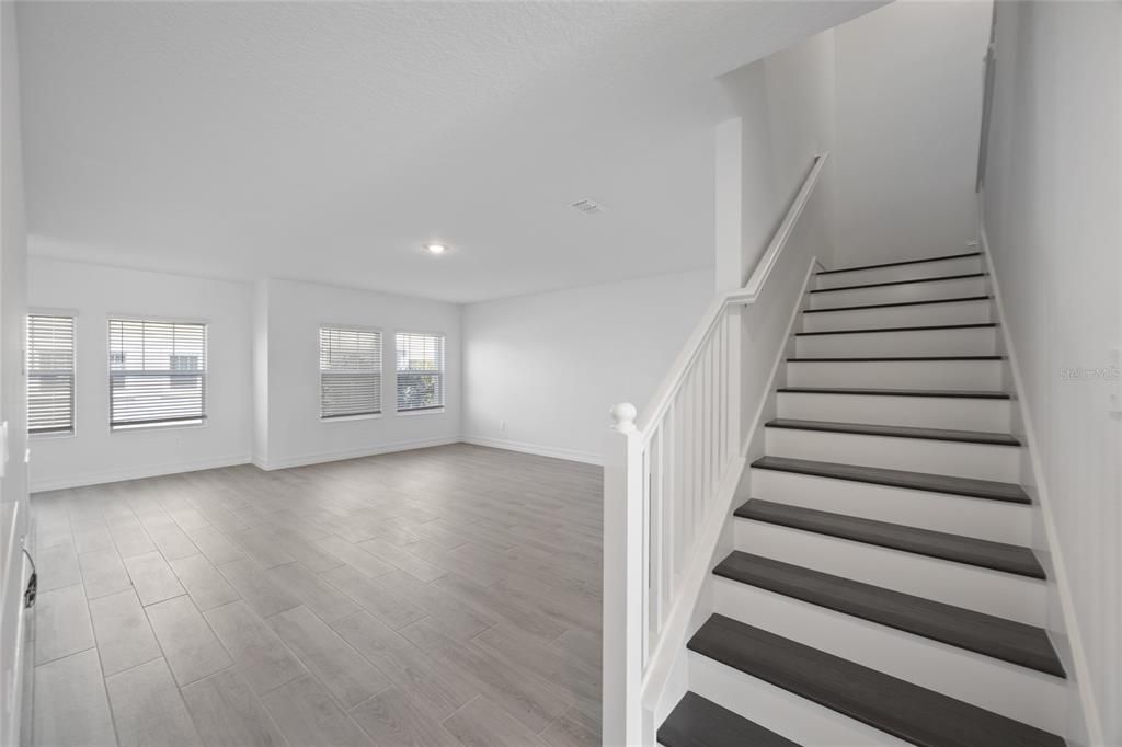 Active With Contract: $2,795 (4 beds, 3 baths, 2410 Square Feet)