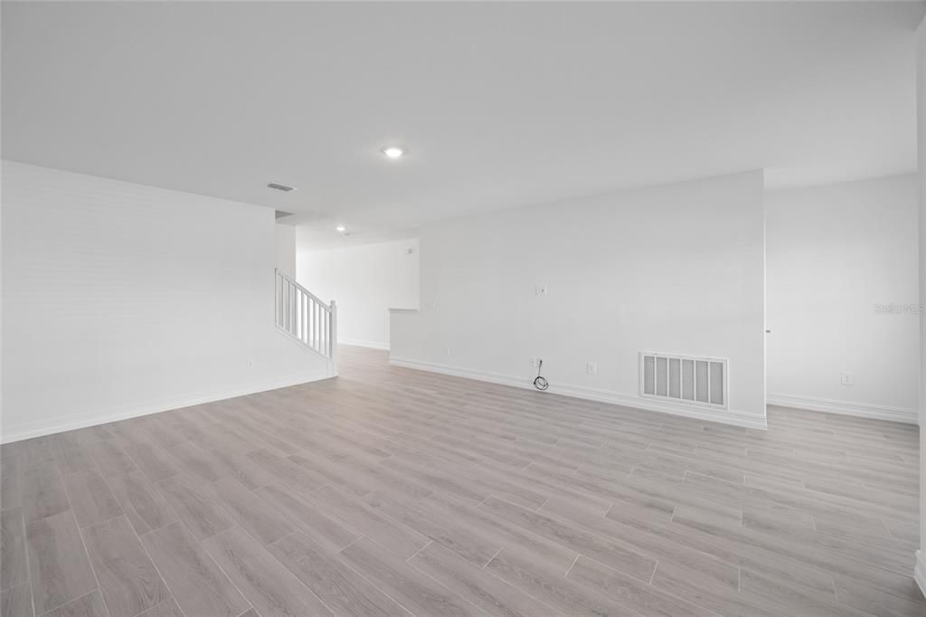 Active With Contract: $2,795 (4 beds, 3 baths, 2410 Square Feet)