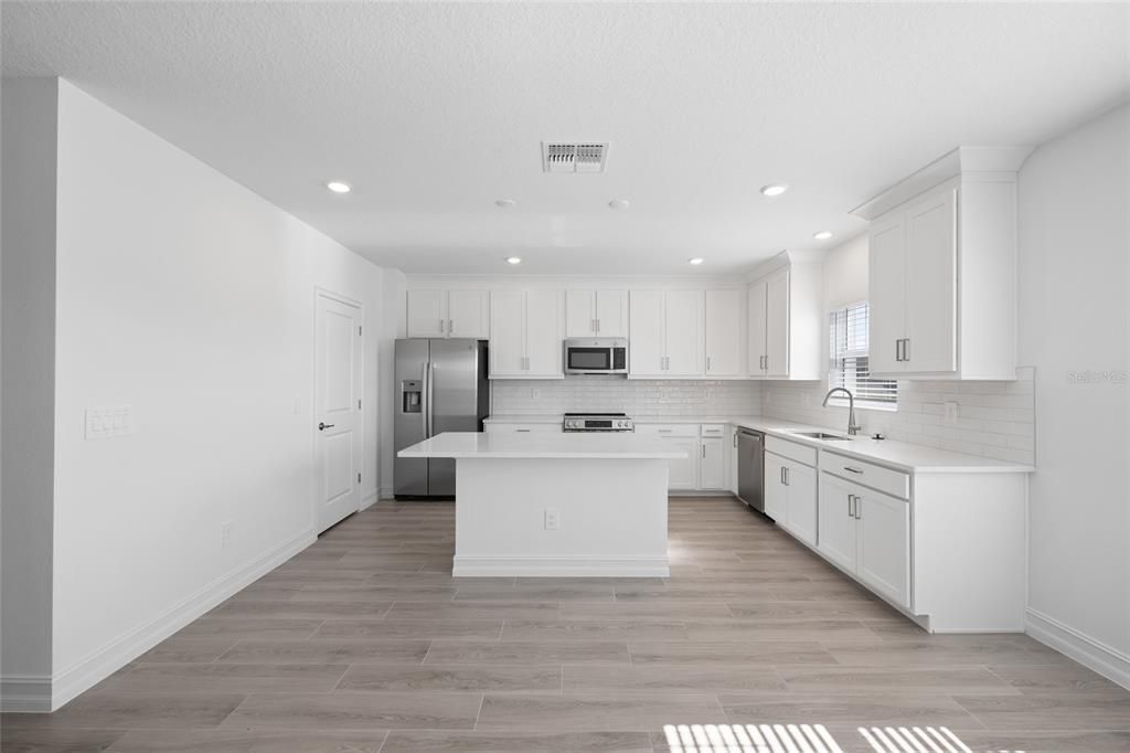 Active With Contract: $2,795 (4 beds, 3 baths, 2410 Square Feet)