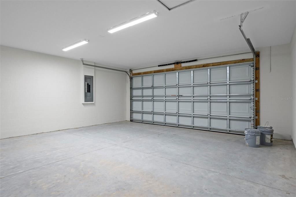 Activo con contrato: $349,900 (3 camas, 2 baños, 1531 Pies cuadrados)