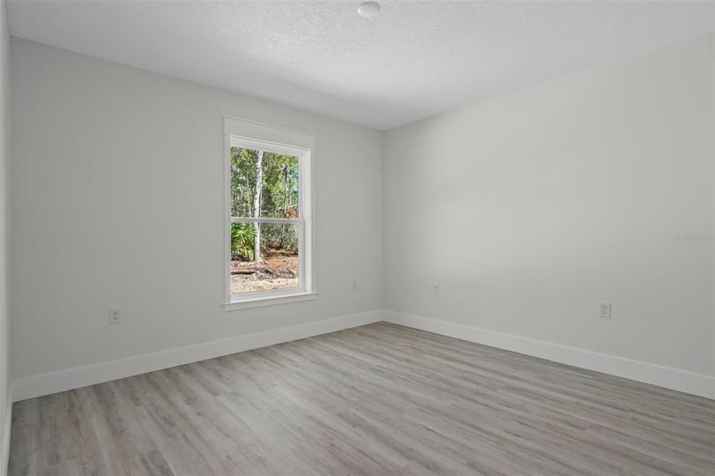 Activo con contrato: $349,900 (3 camas, 2 baños, 1531 Pies cuadrados)