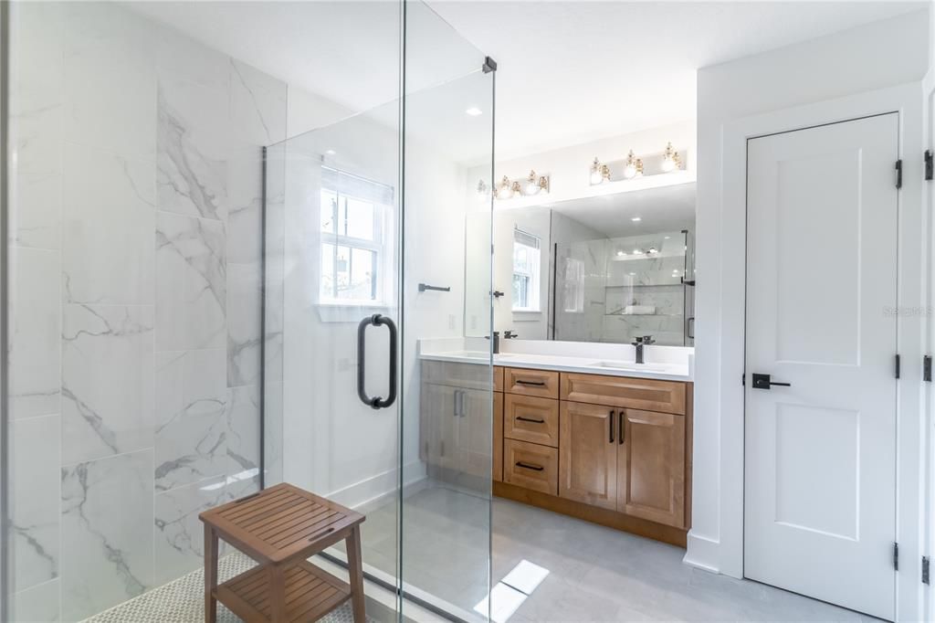 合同活跃: $599,000 (3 贝兹, 2 浴室, 1751 平方英尺)