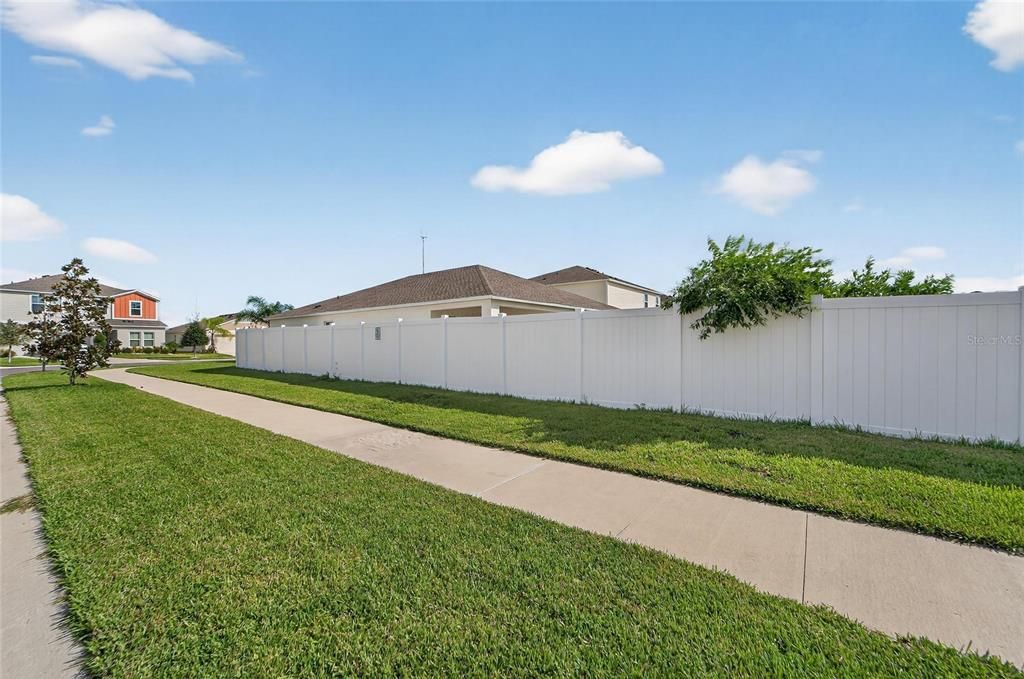 Active With Contract: $339,000 (4 beds, 2 baths, 1842 Square Feet)