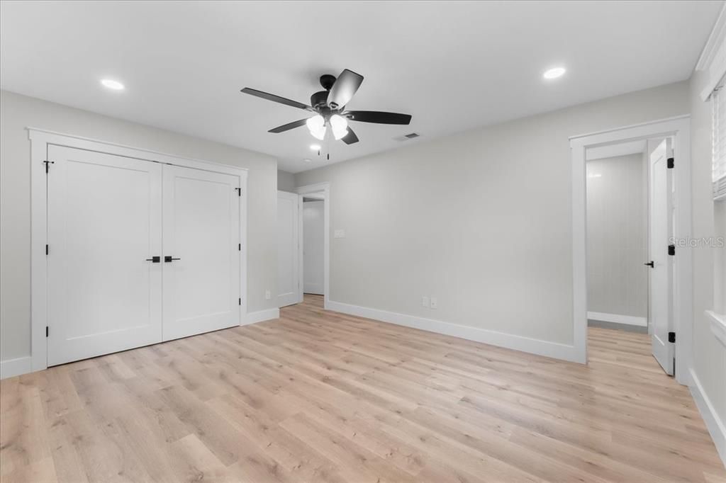 For Sale: $475,000 (4 beds, 2 baths, 1881 Square Feet)