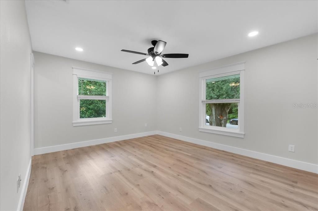 For Sale: $475,000 (4 beds, 2 baths, 1881 Square Feet)