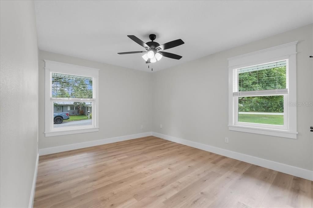 For Sale: $475,000 (4 beds, 2 baths, 1881 Square Feet)