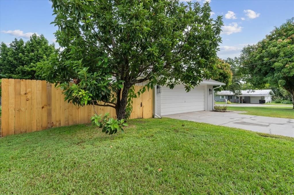 For Sale: $475,000 (4 beds, 2 baths, 1881 Square Feet)