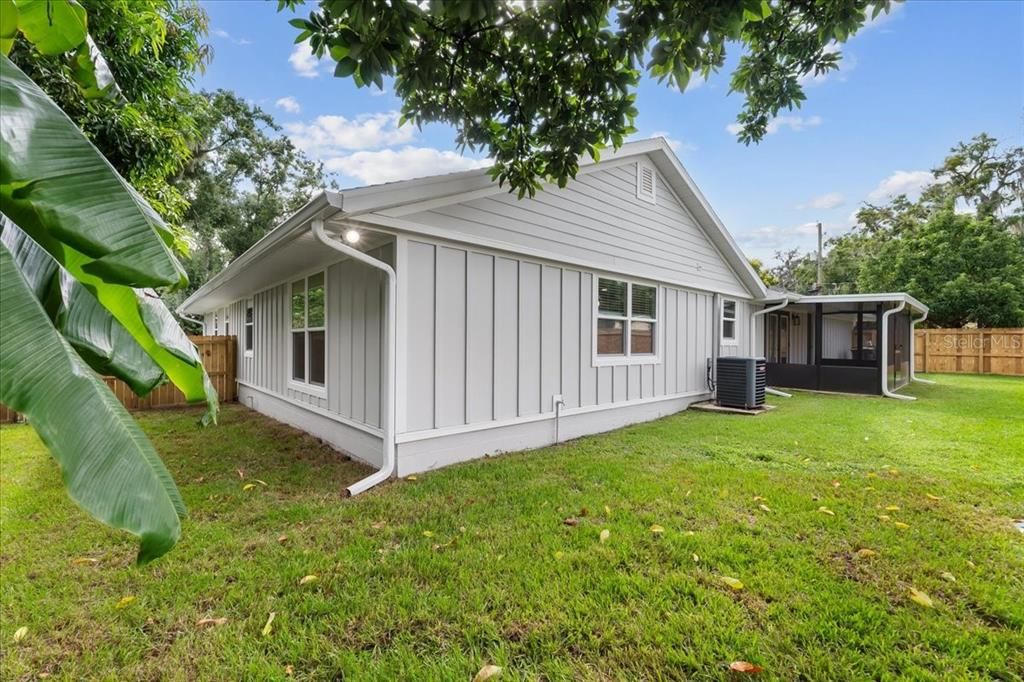 For Sale: $475,000 (4 beds, 2 baths, 1881 Square Feet)