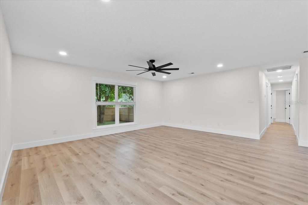 For Sale: $475,000 (4 beds, 2 baths, 1881 Square Feet)