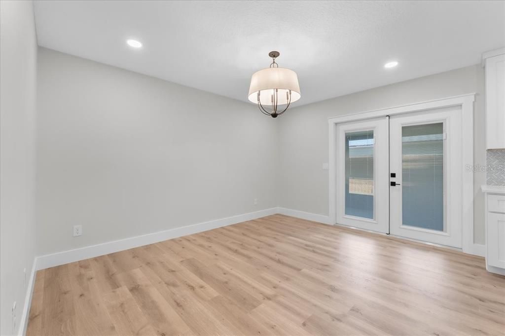 For Sale: $475,000 (4 beds, 2 baths, 1881 Square Feet)