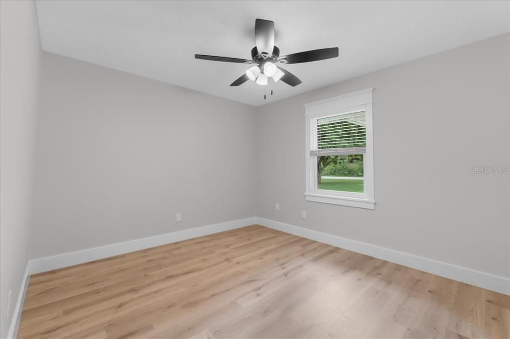 For Sale: $475,000 (4 beds, 2 baths, 1881 Square Feet)