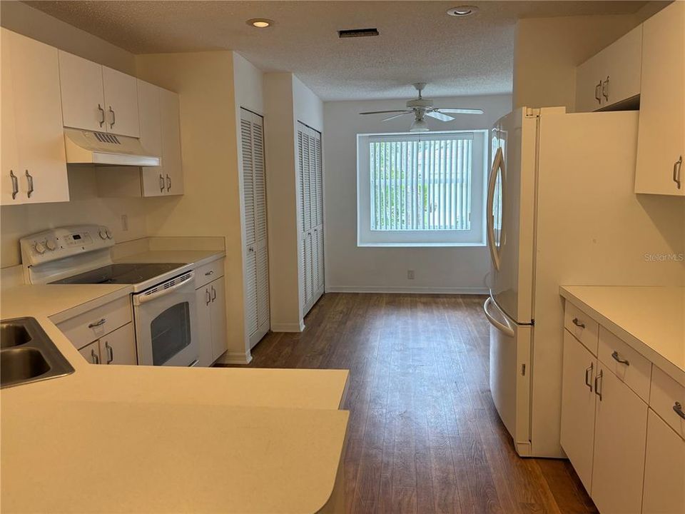 For Sale: $245,000 (2 beds, 2 baths, 1810 Square Feet)