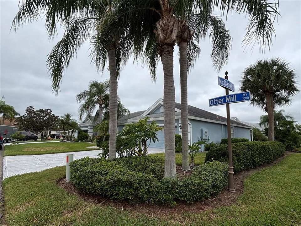 For Sale: $245,000 (2 beds, 2 baths, 1810 Square Feet)