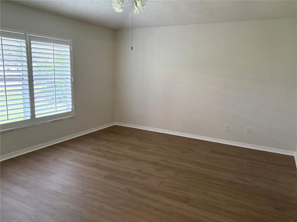 For Sale: $245,000 (2 beds, 2 baths, 1810 Square Feet)