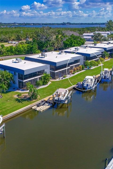 На продажу: $685,000 (2 спален, 3 ванн, 1728 Квадратных фут)