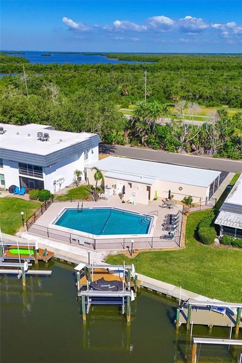 На продажу: $685,000 (2 спален, 3 ванн, 1728 Квадратных фут)