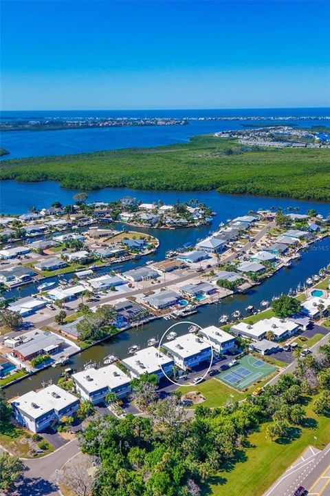 На продажу: $685,000 (2 спален, 3 ванн, 1728 Квадратных фут)