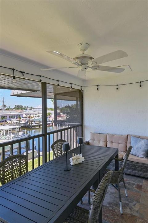 На продажу: $685,000 (2 спален, 3 ванн, 1728 Квадратных фут)