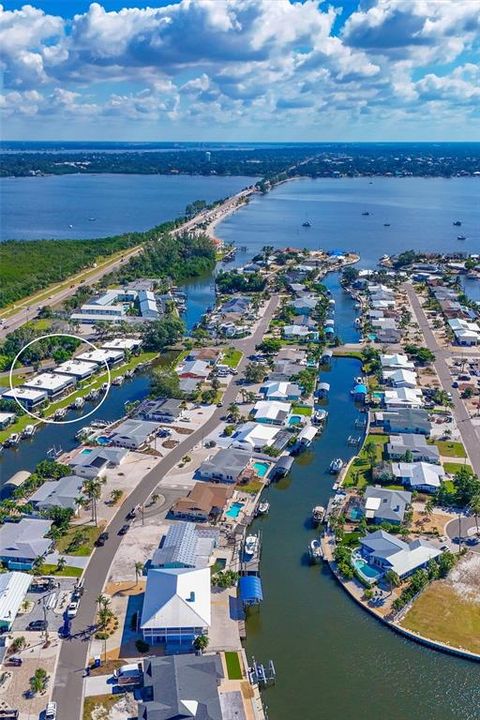 На продажу: $685,000 (2 спален, 3 ванн, 1728 Квадратных фут)