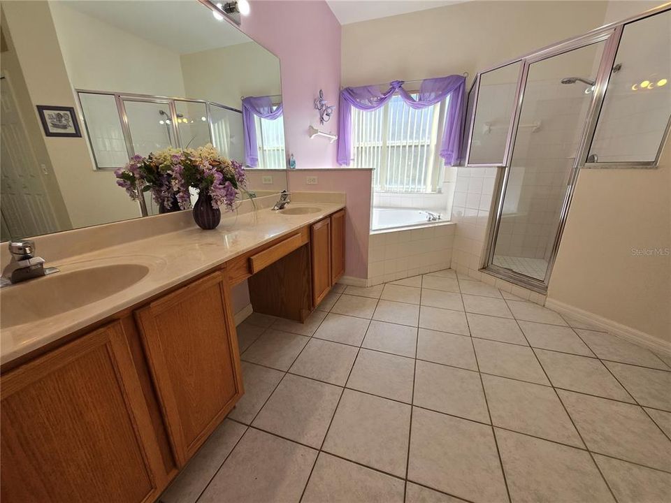 For Rent: $2,300 (4 beds, 3 baths, 2019 Square Feet)