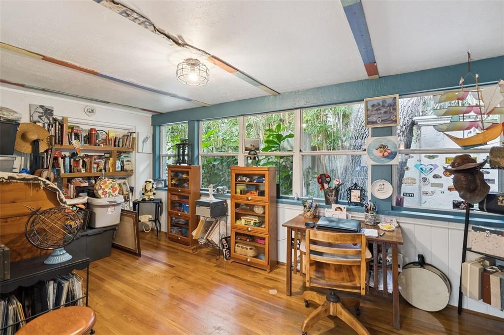 For Sale: $579,000 (3 beds, 2 baths, 1492 Square Feet)