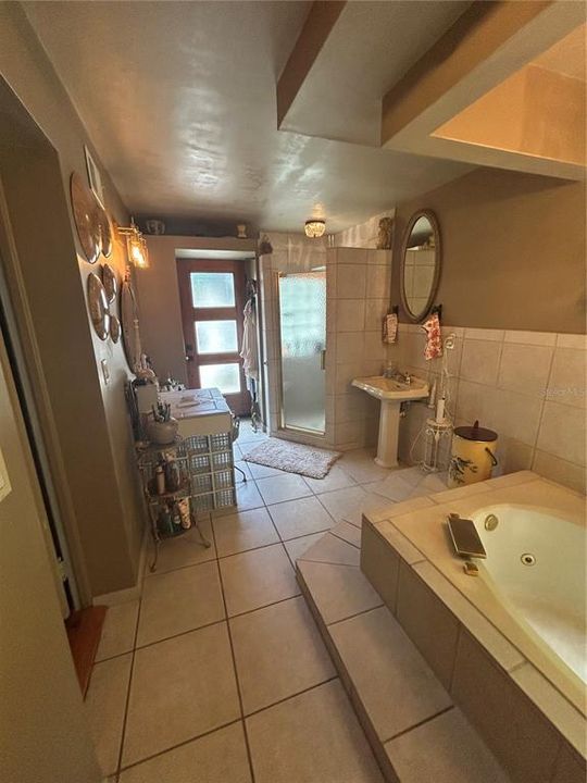 For Sale: $579,000 (3 beds, 2 baths, 1492 Square Feet)