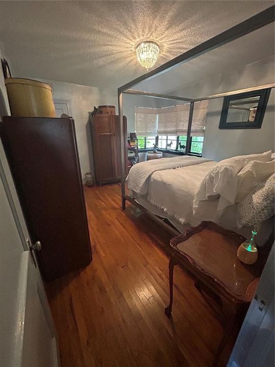 For Sale: $579,000 (3 beds, 2 baths, 1492 Square Feet)