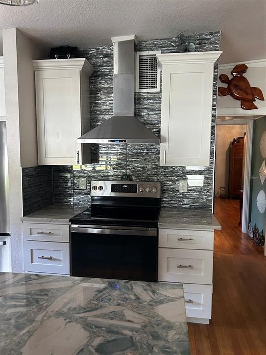 For Sale: $579,000 (3 beds, 2 baths, 1492 Square Feet)