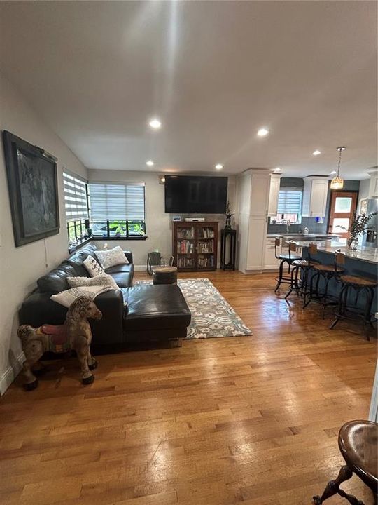 For Sale: $579,000 (3 beds, 2 baths, 1492 Square Feet)