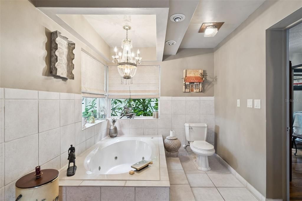 For Sale: $579,000 (3 beds, 2 baths, 1492 Square Feet)