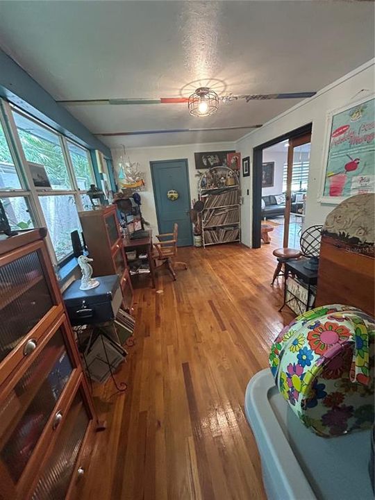 For Sale: $579,000 (3 beds, 2 baths, 1492 Square Feet)