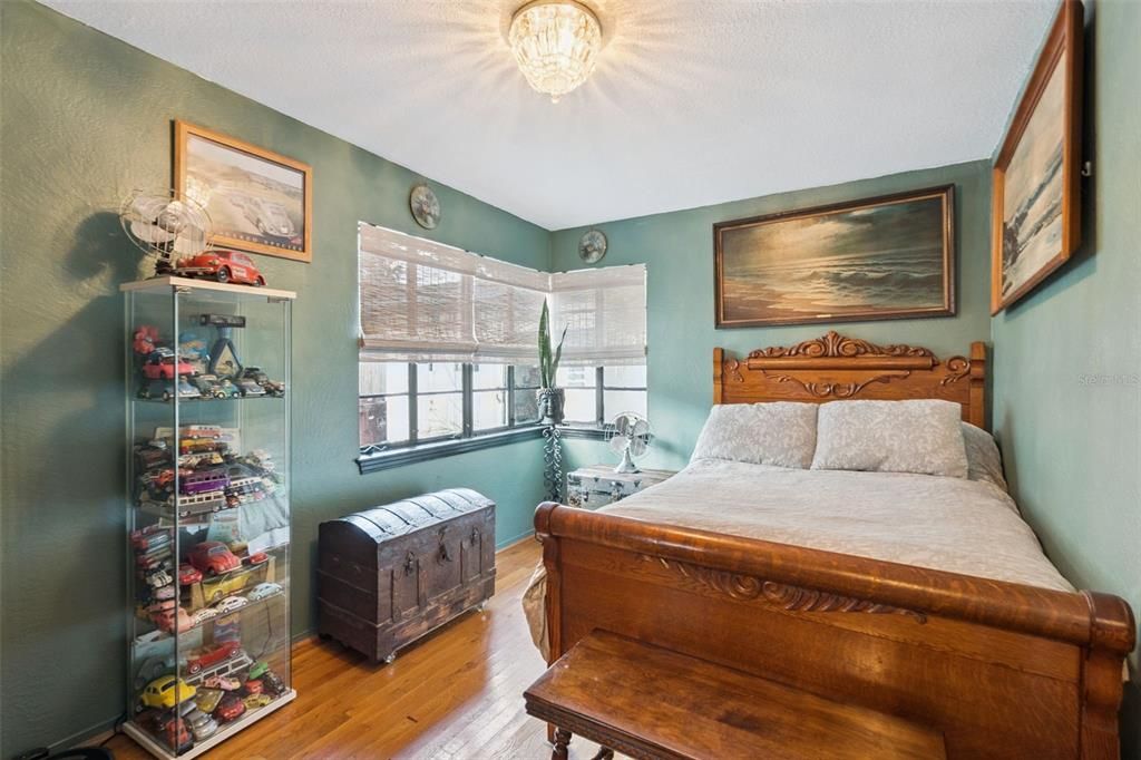 For Sale: $579,000 (3 beds, 2 baths, 1492 Square Feet)