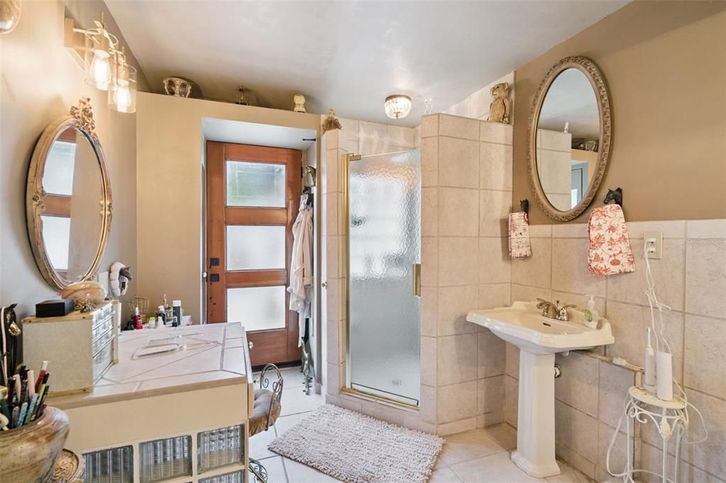 For Sale: $579,000 (3 beds, 2 baths, 1492 Square Feet)