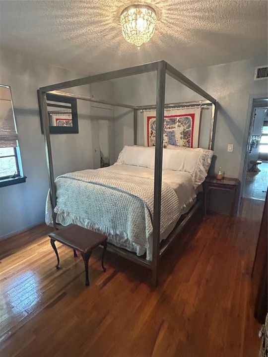 For Sale: $579,000 (3 beds, 2 baths, 1492 Square Feet)