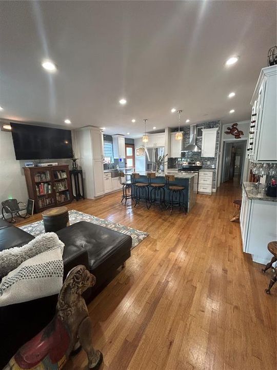 For Sale: $579,000 (3 beds, 2 baths, 1492 Square Feet)