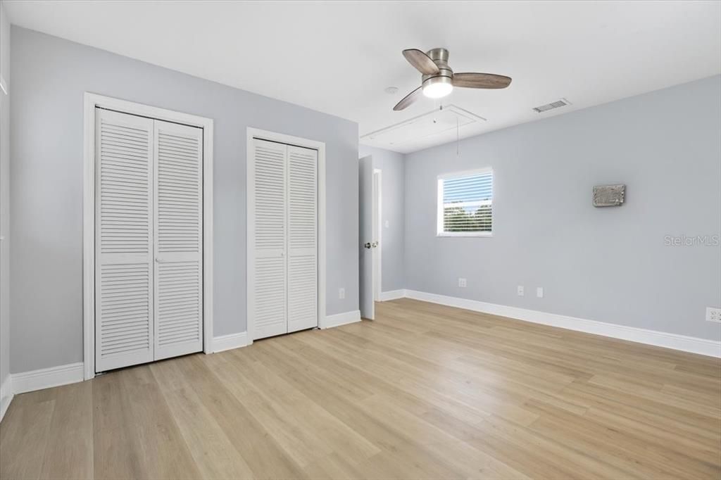 На продажу: $320,000 (4 спален, 2 ванн, 1316 Квадратных фут)