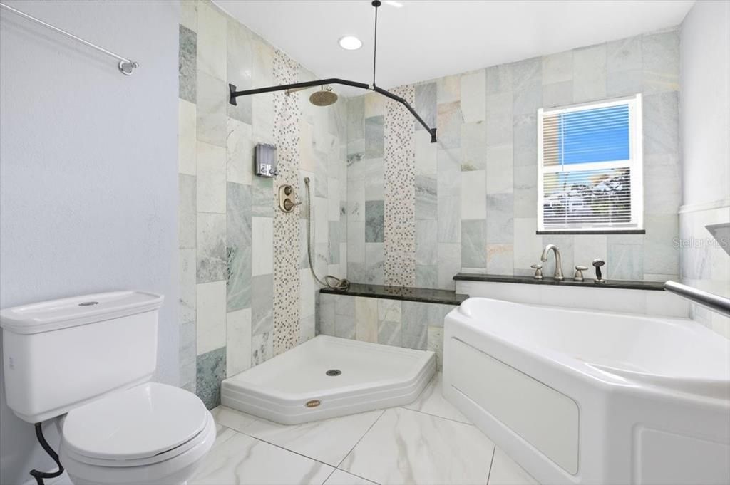 На продажу: $320,000 (4 спален, 2 ванн, 1316 Квадратных фут)