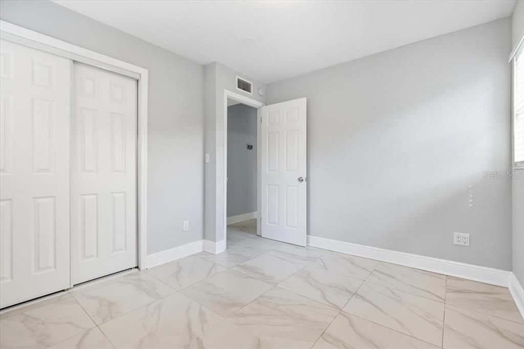 На продажу: $320,000 (4 спален, 2 ванн, 1316 Квадратных фут)